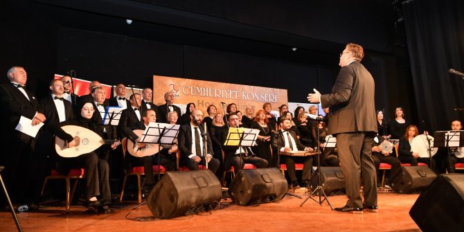 Musiki Muallim Mektebi’nde Cumhuriyet Konseri düzenlendi