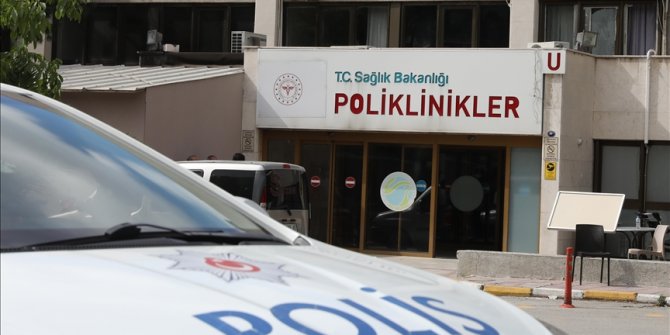 İzmir'deki depremde balkondan atlayan genç vefat etti