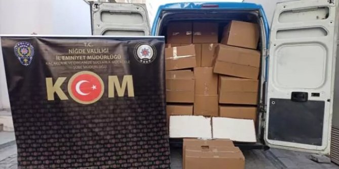 Niğde'de 2 milyon 100 bin dolu makaron ele geçirildi