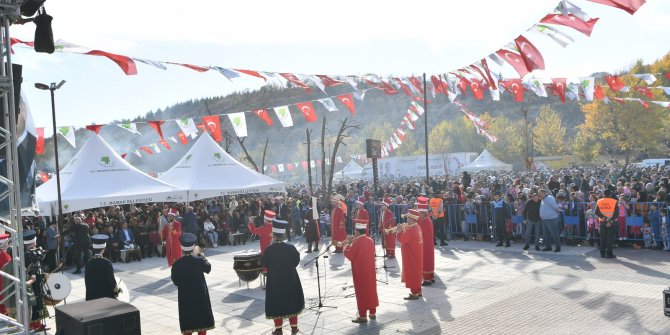 Mamak'ta düzenlenen Balık Festivali'nde 14 bin porsiyon saatler içinde tükendi