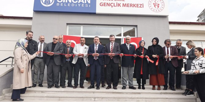 Sincan Belediyesi Yunus Emre Gençlik Merkezi’nin açılışını gerçekleştirdi