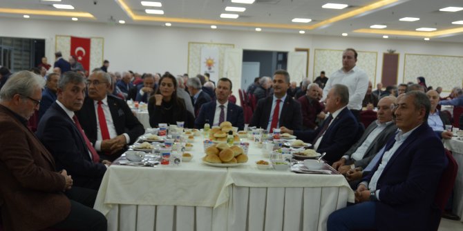 AK Parti Mamak İlçe Teşkilatı'ndan Türkiye Yüzyılı toplantısı