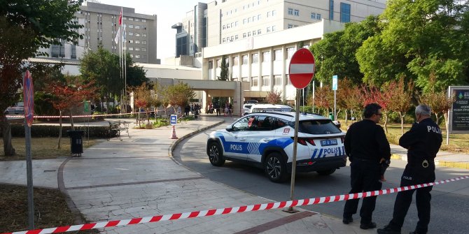 Doktora getirdiği 'hediye' koli polisi alarma geçirdi