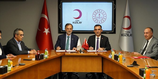 Okullarda "Kızılay Kolları" yeniden canlanıyor