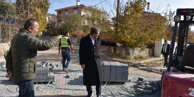 Nallıhan'da doğal gaz ve altyapı çalışmaları biten mahallelerde yollar düzenleniyor