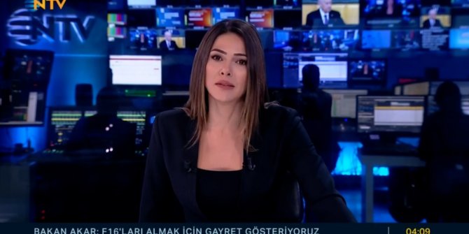 NTV spikeri Buse Yıldırım depreme canlı yayında yakalandı