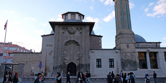 Selçuklu'nun simgelerinden İnce Minareli Medrese'ye 'restorasyon' kararı