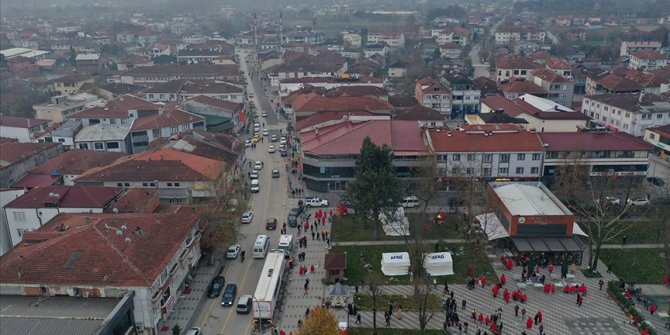 Düzce'de deprem sırasında evden çıkarken düşen kişi yaşamını yitirdi