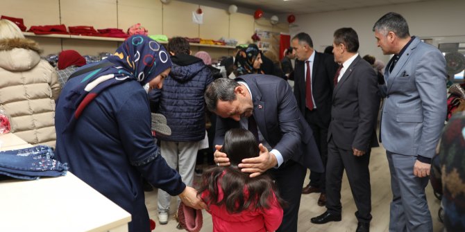 Etimesgut Belediyesi ‘çocuklar üşümesin’ diye 5 bin ihtiyaç sahibi çocuğa kıyafet desteği sağlıyor