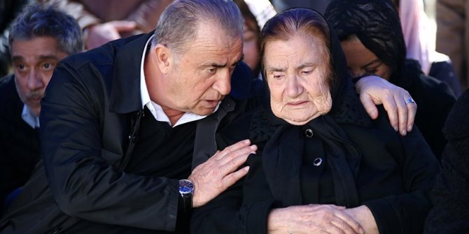 Teknik direktör Fatih Terim'in annesi Nuriye Terim yaşamını yitirdi