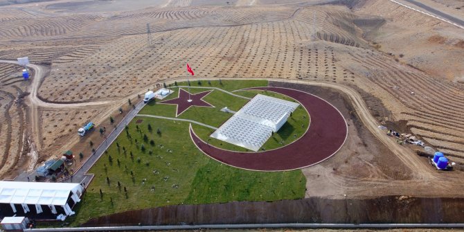 Öğretmen Hatıra Ormanı ve Şehit Öğretmenler Anıtı açıldı