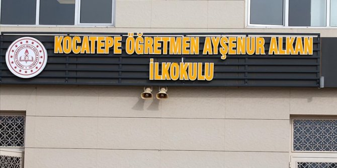 Teröristlerin hayattan kopardığı öğretmen Ayşenur Alkan'ın adı görev yaptığı okula verildi