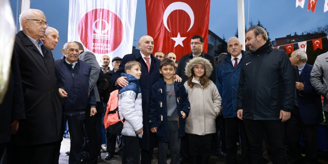 Keçiören İncirli Mahallesi’ne inşa edilen yeni nesil semt pazarının açılışı gerçekleştirildi