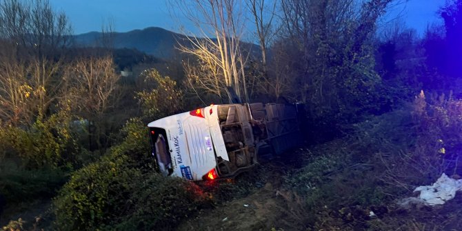 Bartın'da yolcu otobüsü devrildi; 40 yaralı