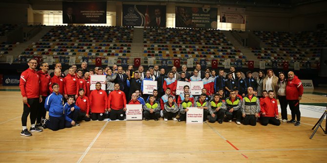 Down Sendromlular Futsal Türkiye Kupası Kocaeli'de başladı