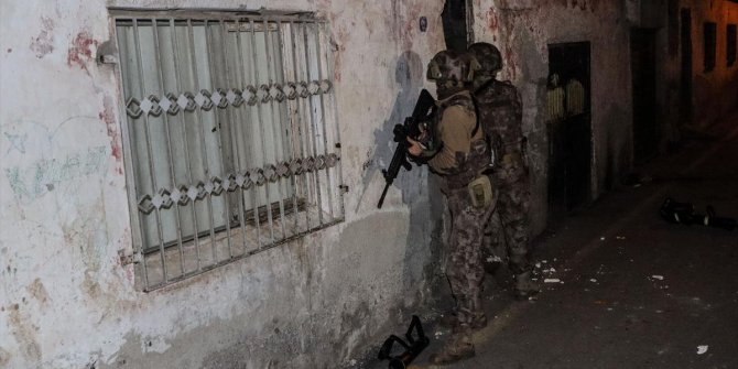 Mersin'de YPG'ye gece operasyonu