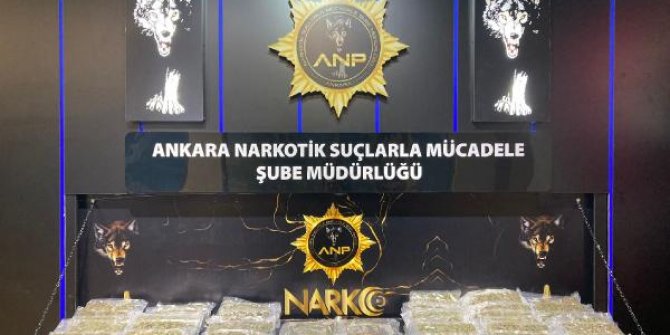 Ankara'dan Şanlıurfa'ya ecza malzemesi taşıyan TIR'da 12 kilo esrar ele geçirildi