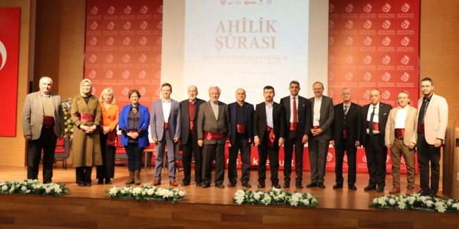 Ahilik Şurası’nda cömertliğin, fedakârlığın, dürüstlüğün, ahlakın, aklın yeri ve önemi konuşuldu