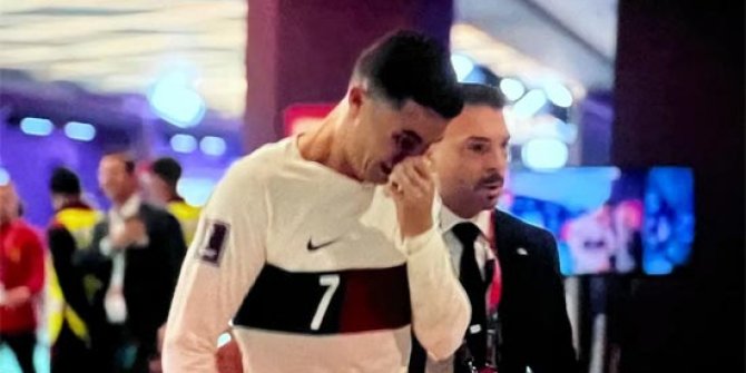 Cristiano Ronaldo, Fas yenilgisinden sonra ağlayarak soyunma odasına gitti