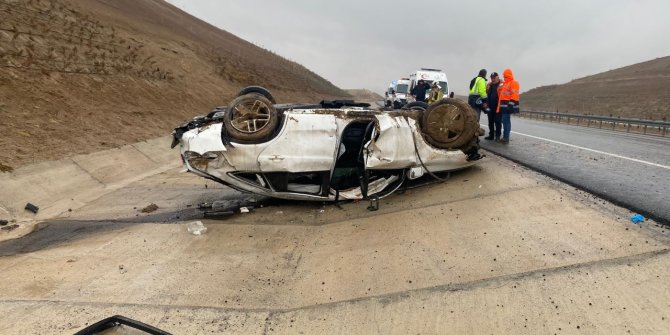 Ankara Şereflikoçhisar’da otomobil takla attı: 3 yaralı 1 ölü