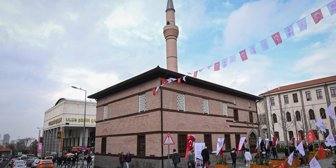 Ulus'taki tarihi Zincirli Cami yenilendi, törenle ibadete açıldı