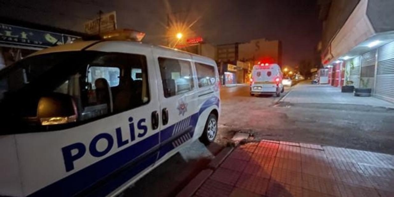 Diyarbakır'da kahpe saldırı: Polis servis aracı geçerken patlatıldı