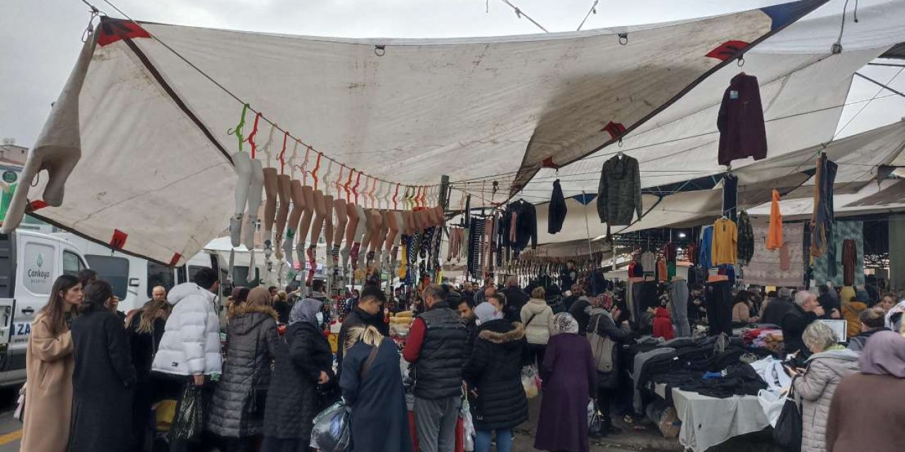 Sıhhıye'de kurulan Sosyete Pazarı hareketlendi