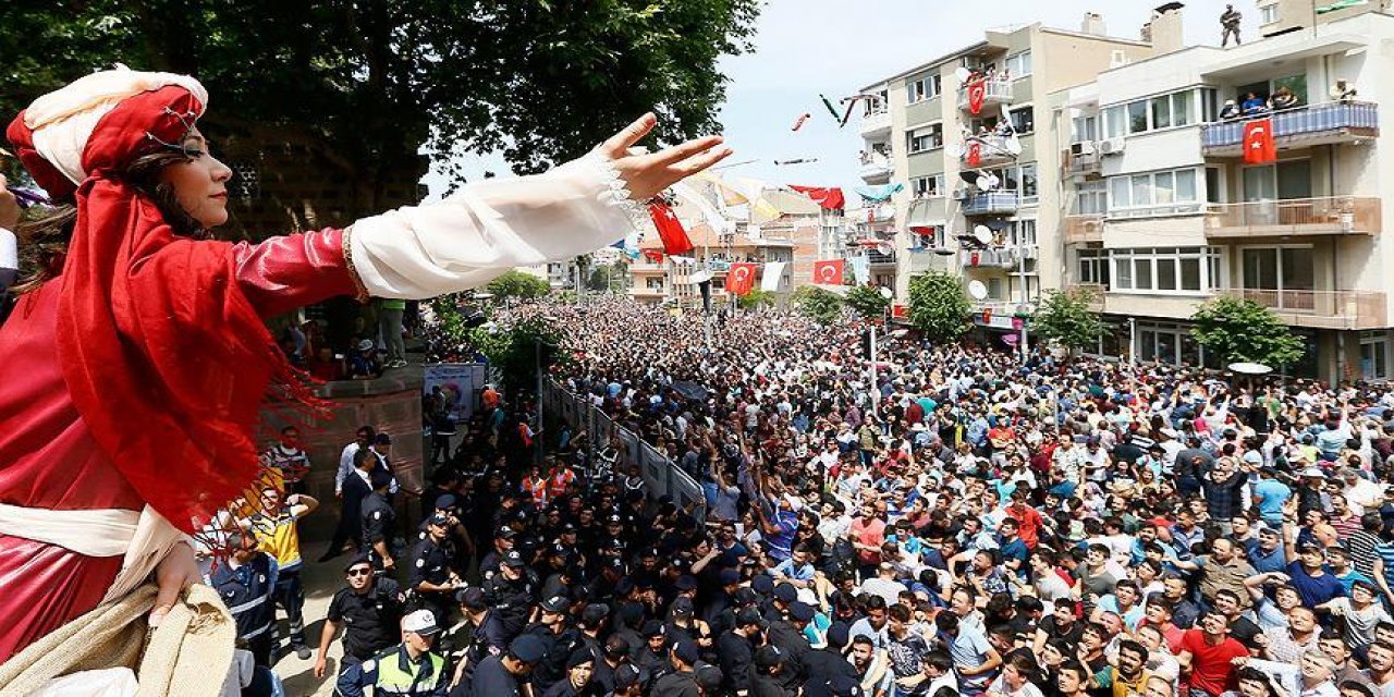 Manisa mesir macunu festivalinin tarihi belli oldu: 7 ton macun saçılacak