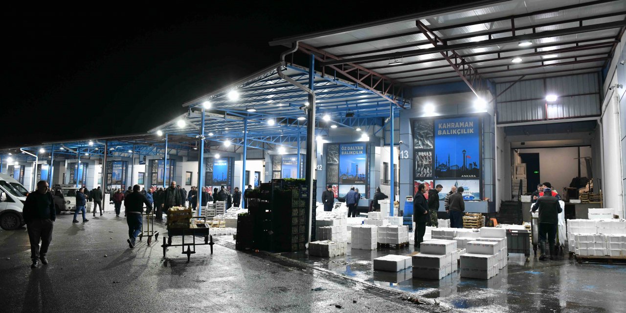 Yenilenen Balık Hali’ndeki esnaflar yerlerinden memnun