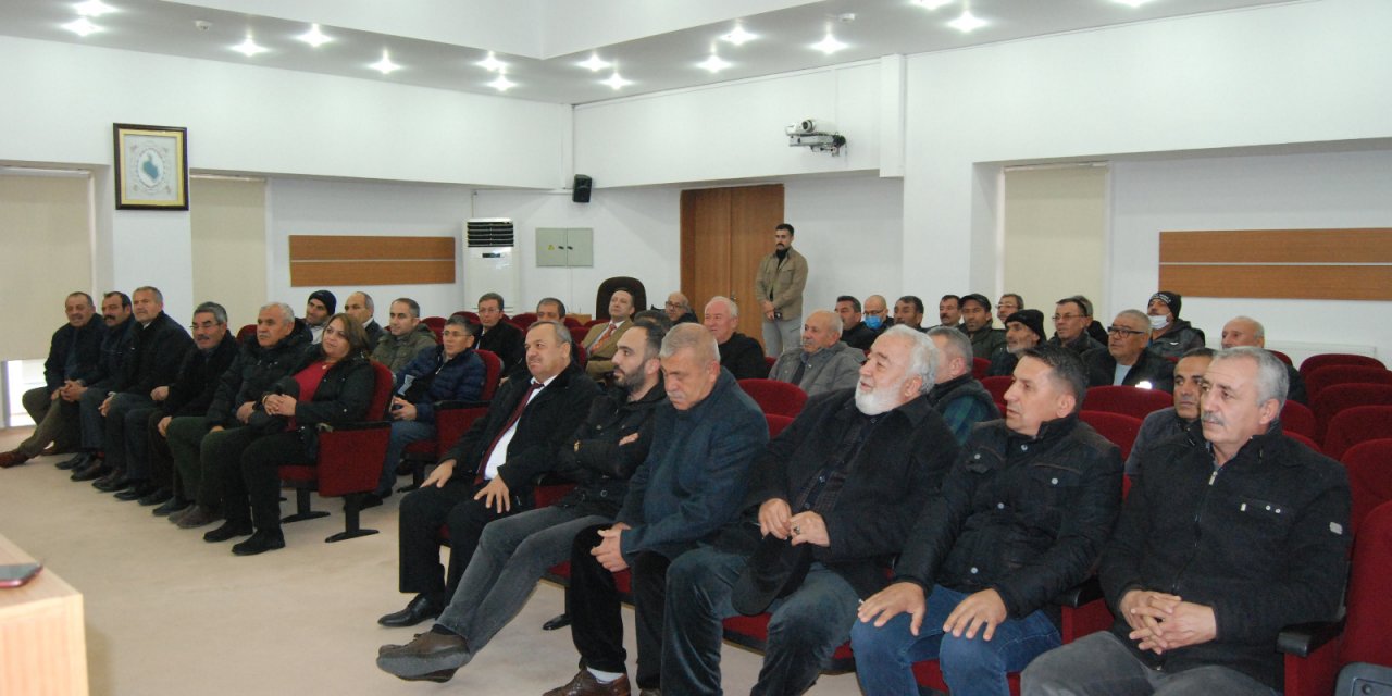 Şereflikoçhisar Kaymakamı Zafer Engin muhtarlarla buluştu