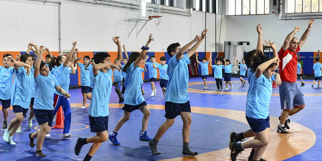 ASKİ Spor Kulübü çocuklara 13 farklı spor dalında eğitim veriyor