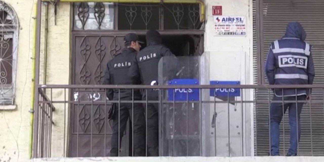 Diyarbakır merkezli yapılan eş zamanlı operasyonda 14 kişi gözaltına alındı.
