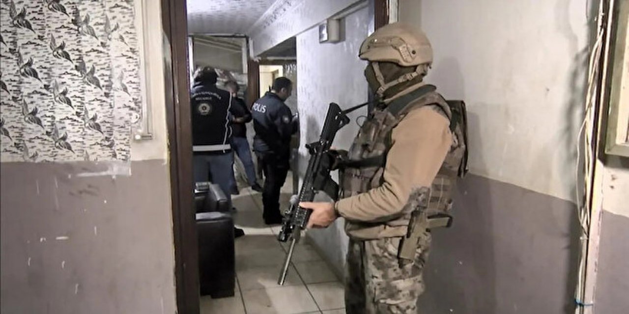 İstanbul'dan sonra İzmir'de de "şok evlerine" operasyon: 91 kişi yakalandı
