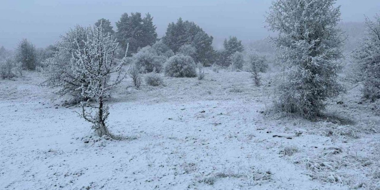 Ankara’da mevsimin ilk karı yağdı, kartpostallık görüntü oluştu