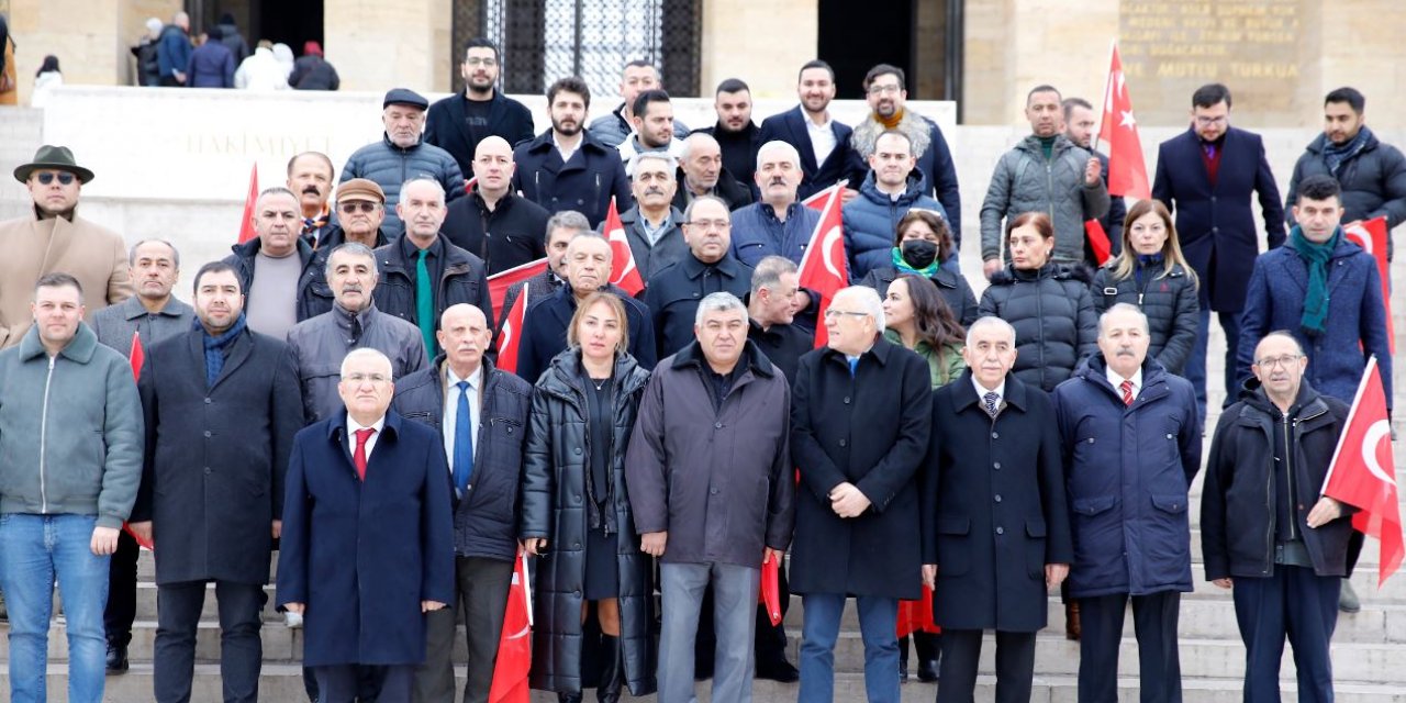 Kırşehirliler Vakfı Atatürk'ün Kırşehir'e gelişinin dönümü vesilesiyle Anıtkabir'i ziyaret etti