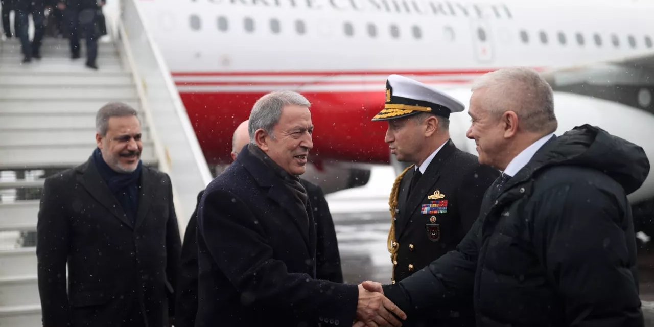 Türkiye ve Suriye arasında resmi ilk temas: Bakan Akar'dan önemli açıklamalar