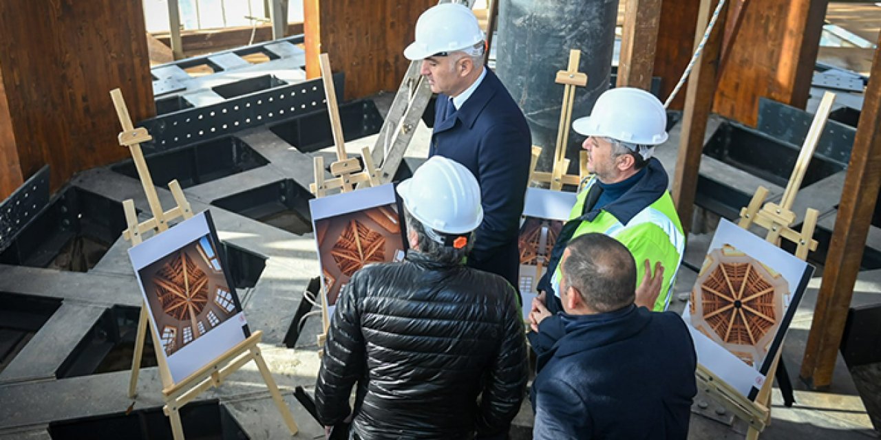 Bakan Ersoy Kız Kulesi’nde incelemelerde bulundu