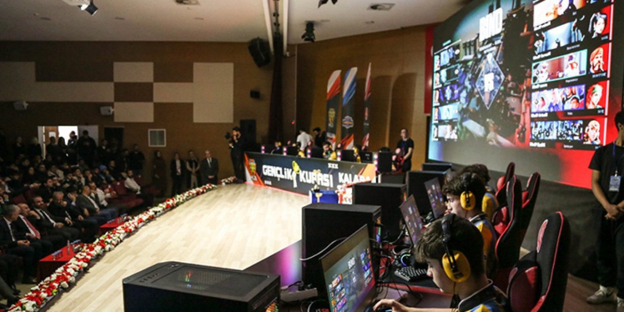 TEKNOMER E-Spor Gençlik Kupası finaline yoğun ilgi