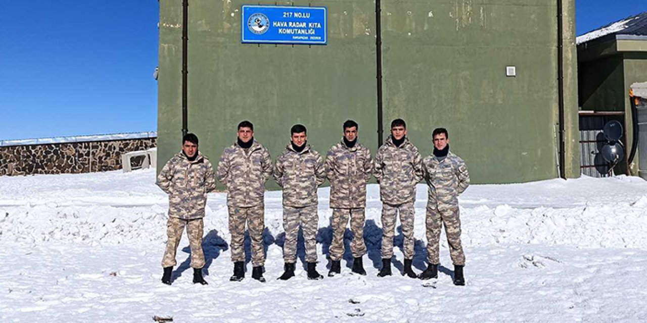 Ankara’da yaşayan Hatice Günar hediyeleriye Mehmetçiğin yüzünü güldürdü