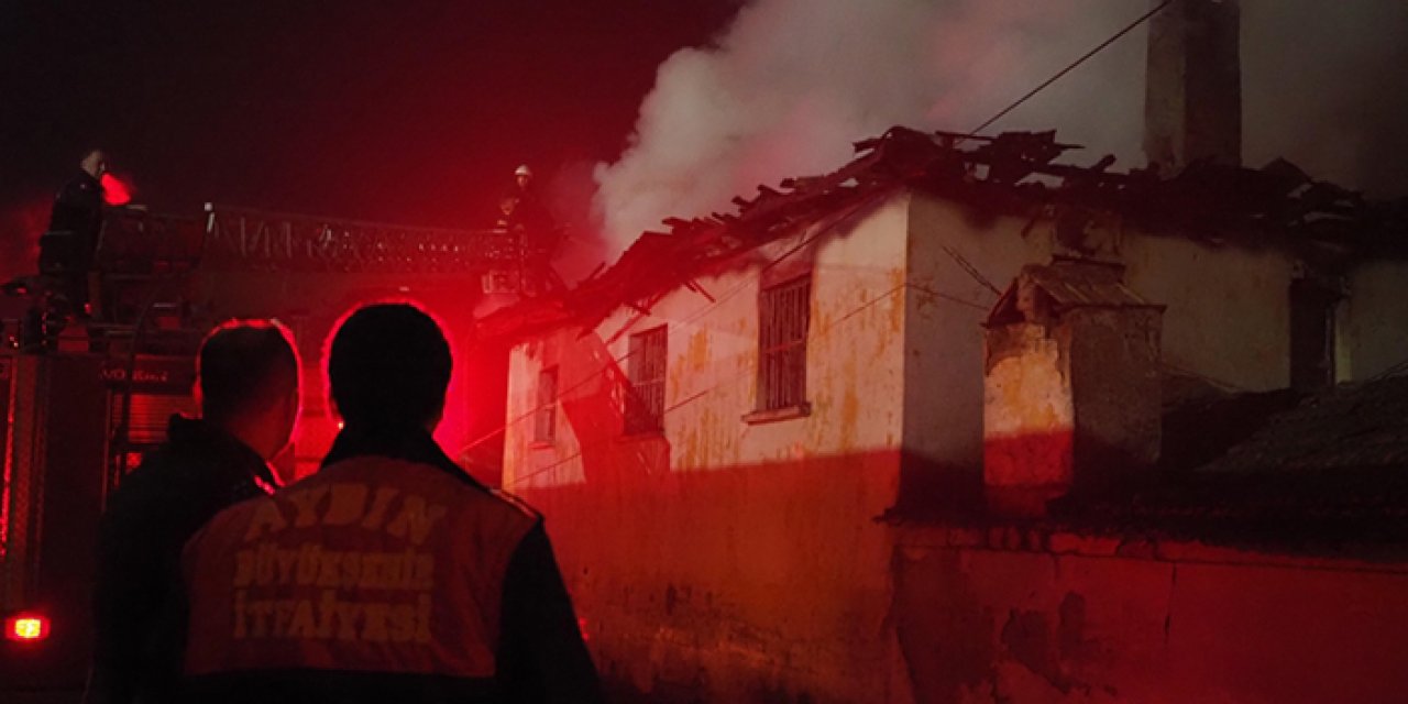 Aydın’da yangın paniği: Anne ile bebeğini mahalleli kurtardı