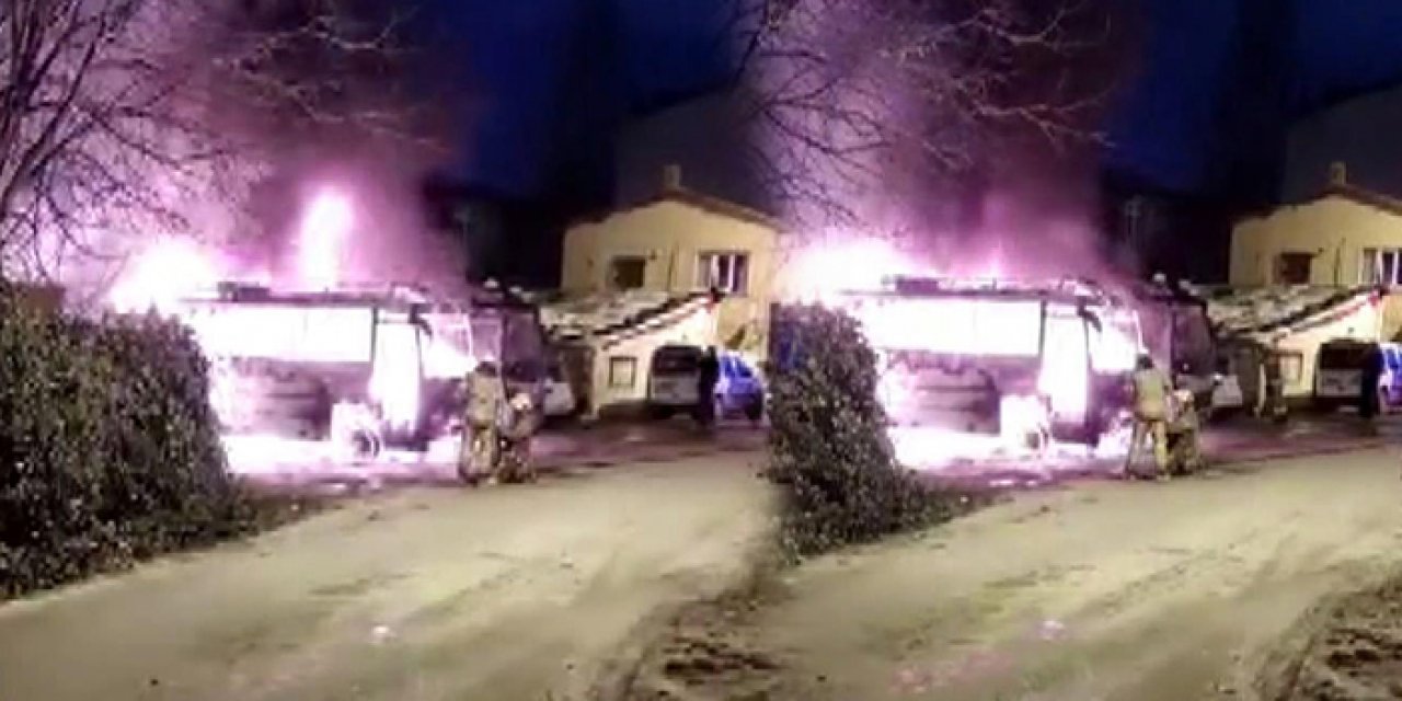 Küçükçekmece’de yangın: 2 araç kullanılamaz hale geldi