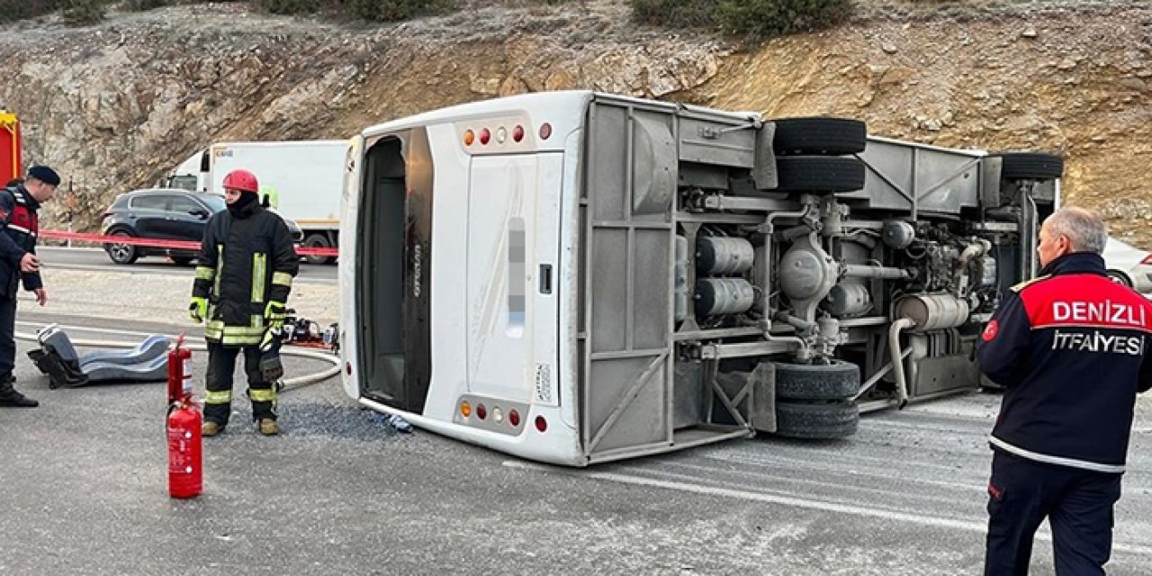 Denizli’de servis midibüsü devrildi: 2 ölü, 15 yaralı
