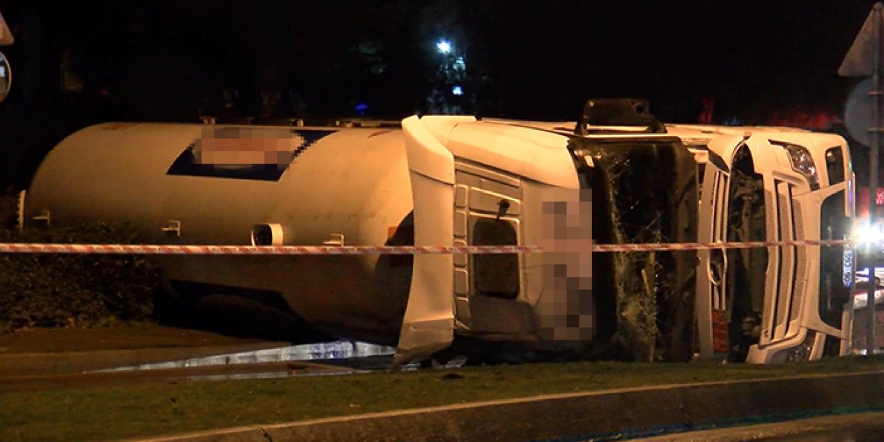 Bakırköy’de devrilen yakıt tankeri paniğe sebep oldu