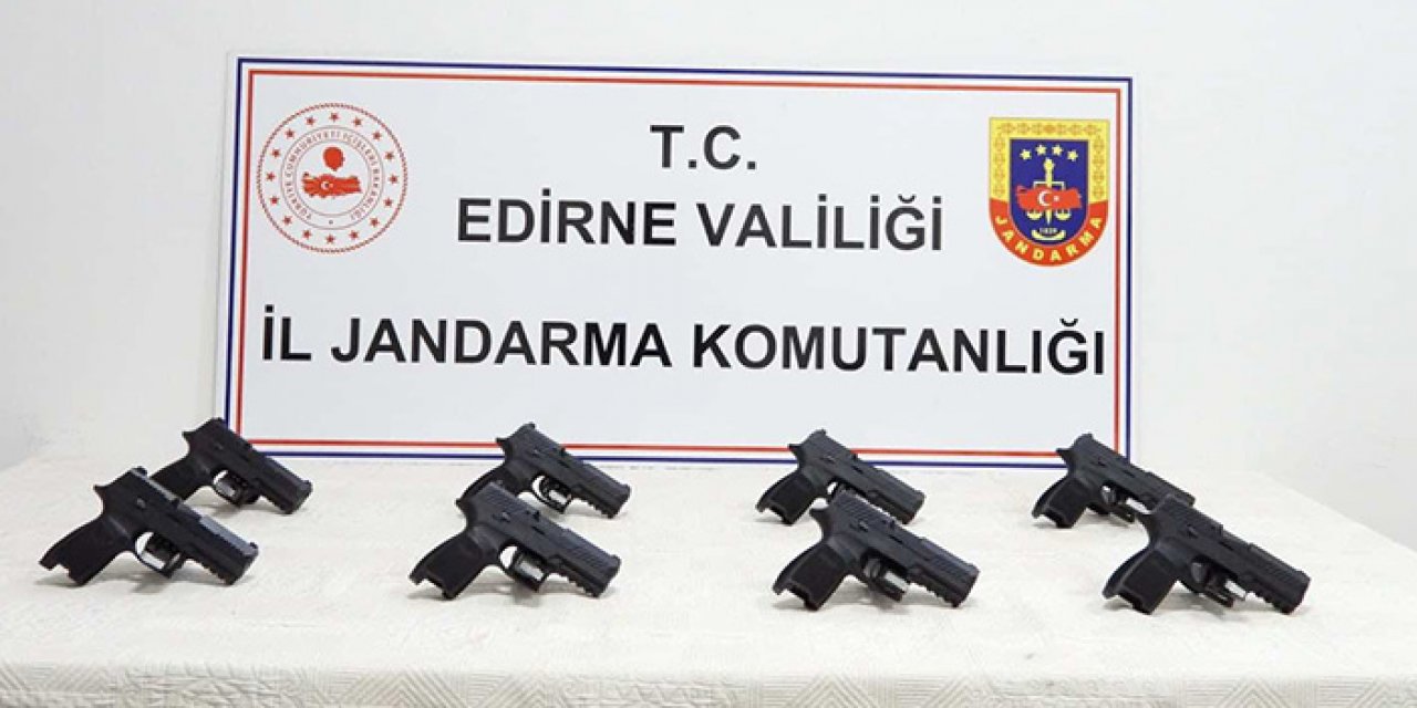 Edirne’de 8 kaçak tabanca yakalandı