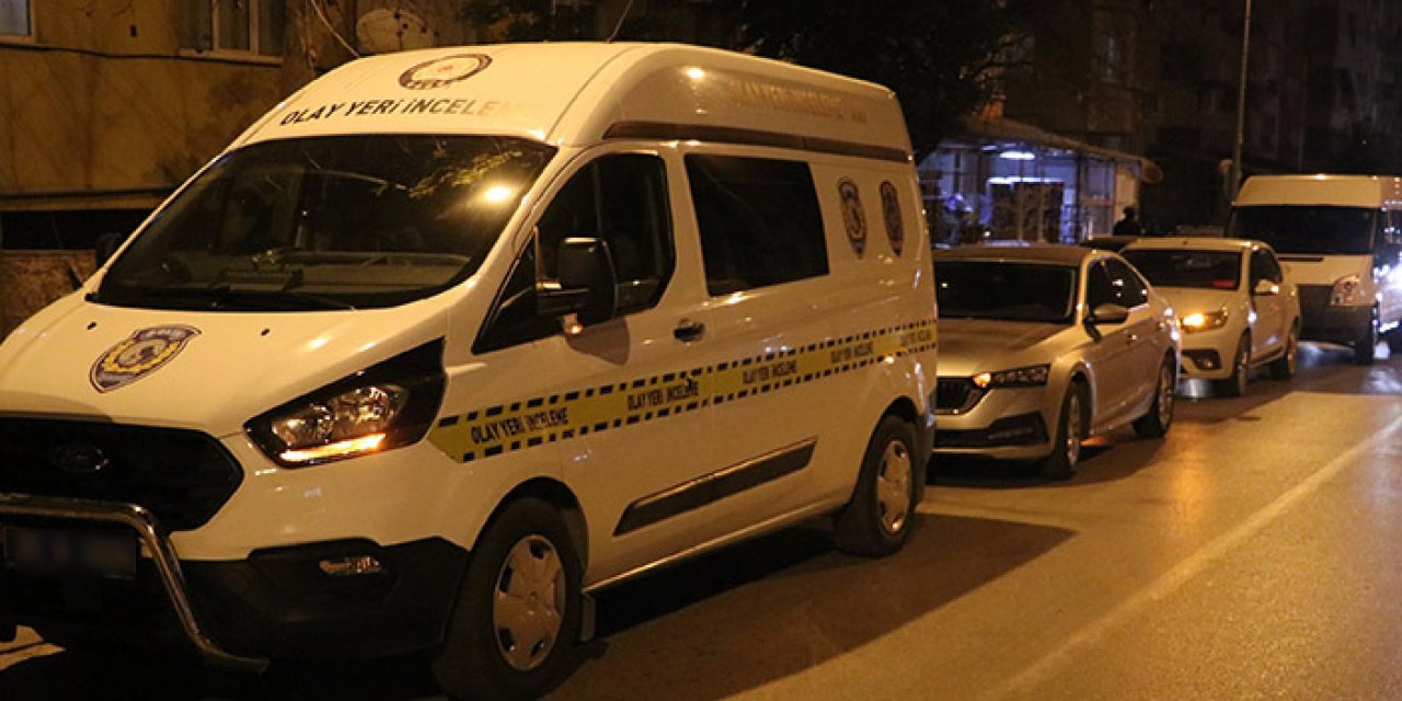 Karısını boğazından bıçaklayıp öldürdü: Teslim oldu