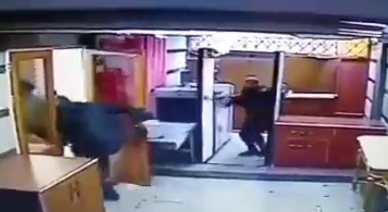 Tahran'daki Azerbaycan Büyükelçiliği saldırısının, güvenlik kamerası görüntüleri