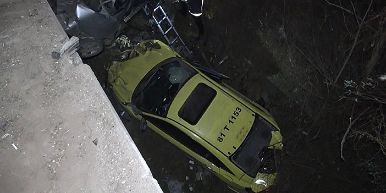 Alkollü taksi şoförü makas atıp başka araca çarptı: 1 ölü 4 yaralı