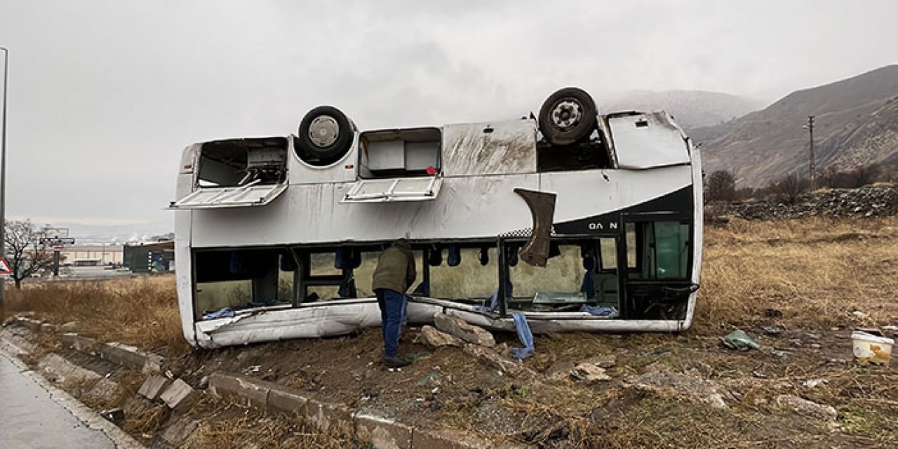 Kayseri’de işçileri taşıyan midibüs devrildi: 1 ölü 2'si ağır 24 yaralı