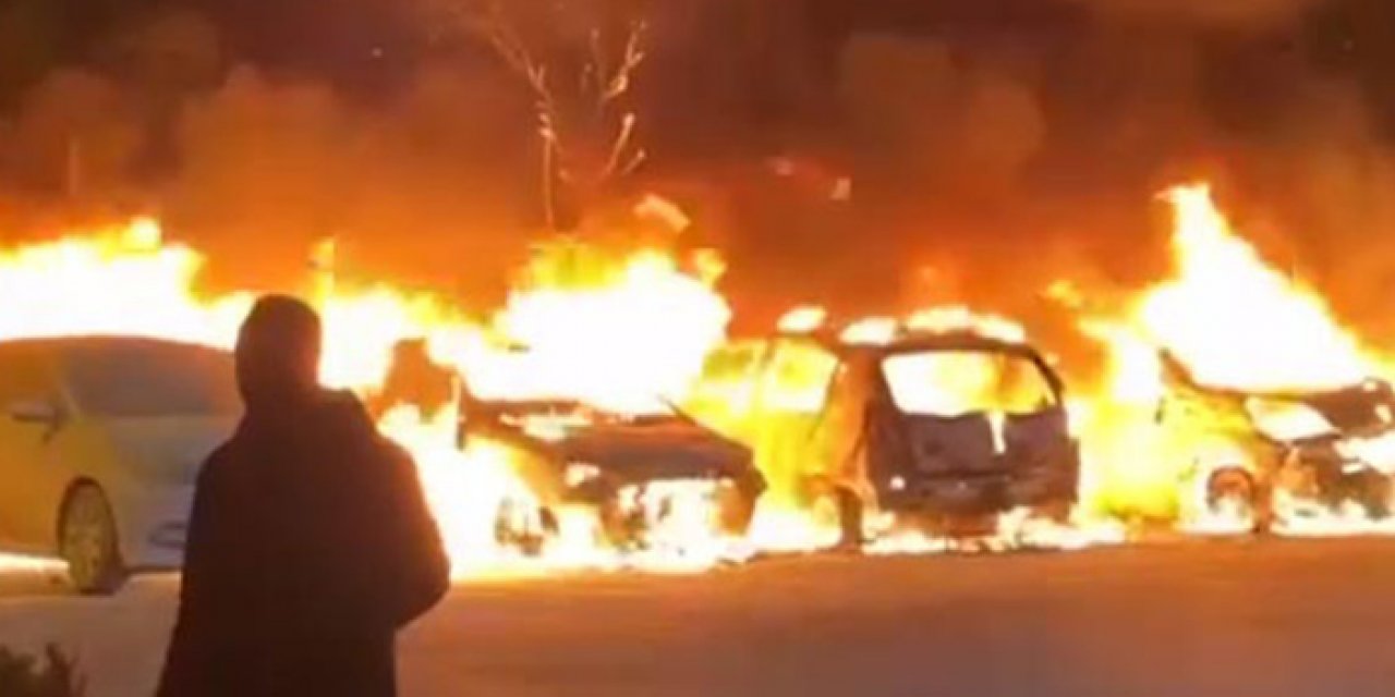 Ankara Yenimahalle'de bilinmeyen sebeple 5 araç yandı
