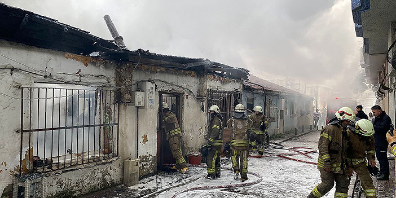 İstanbul’da gecekondular alev alev yandı